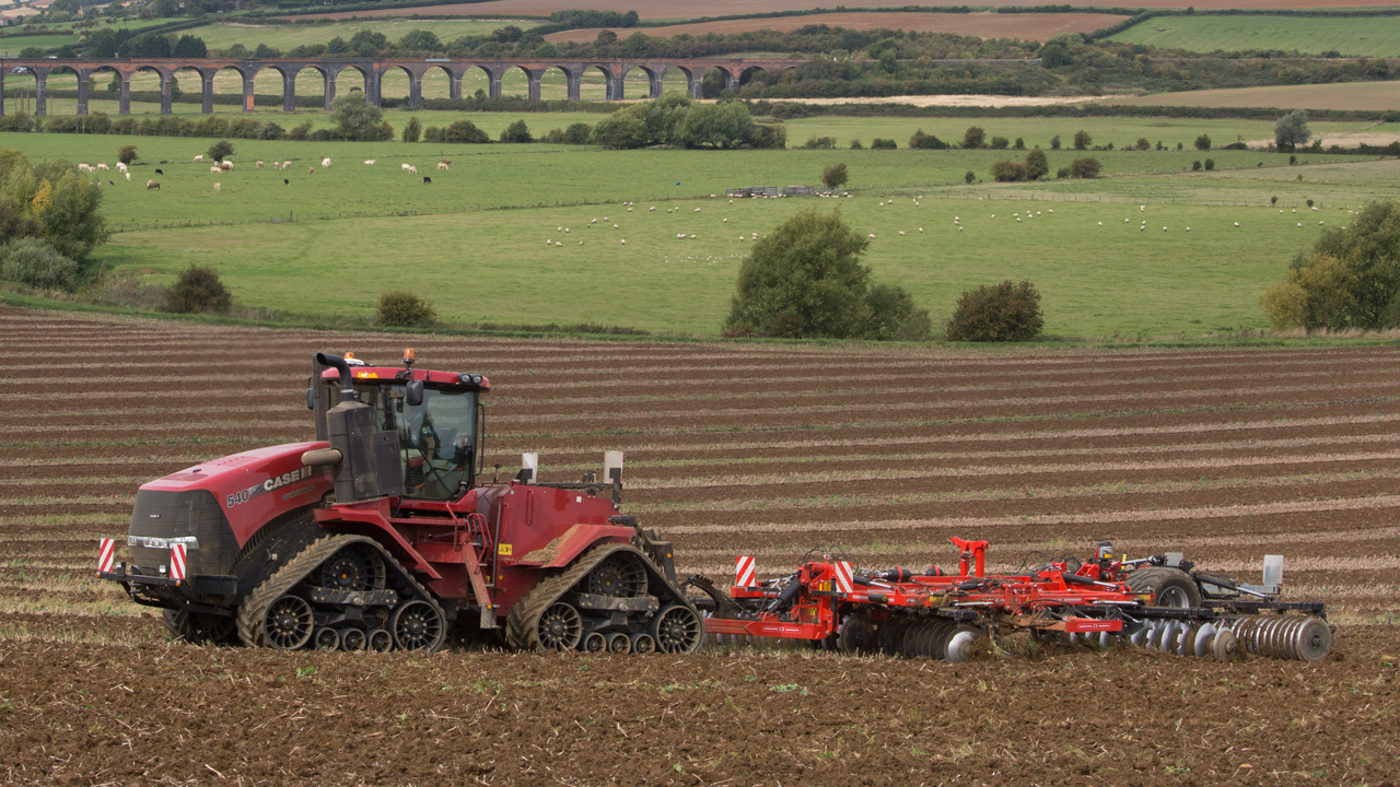 Case Quadtrac 540 Discing - Harringworth Viaduct Behind