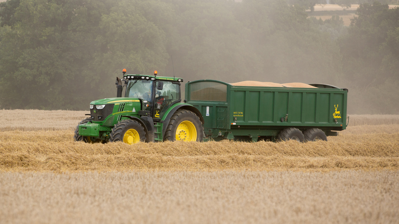 John Deere 6190 Carting Wheat
