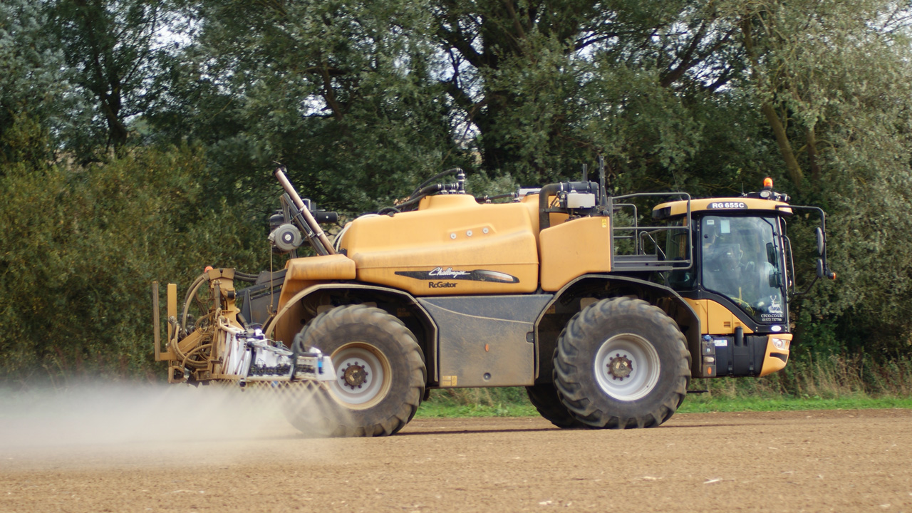 Challenger RoGator Autumn Spraying - Twin Drift Reduction Nozzles